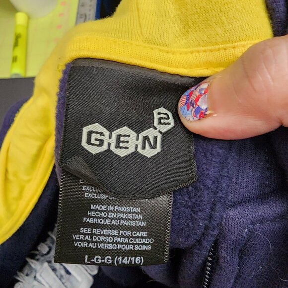 Gen2 Boys Size 14/16 Michigan Wolverines Zip Up Hoodie - Picture 4 of 4